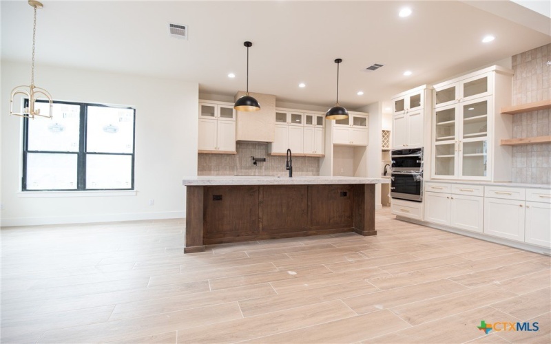 101 Mystic, Horseshoe Bay, TX 78639, 3 Bedrooms Bedrooms, ,3 BathroomsBathrooms,Residential,For Sale,101 Mystic,0,591356