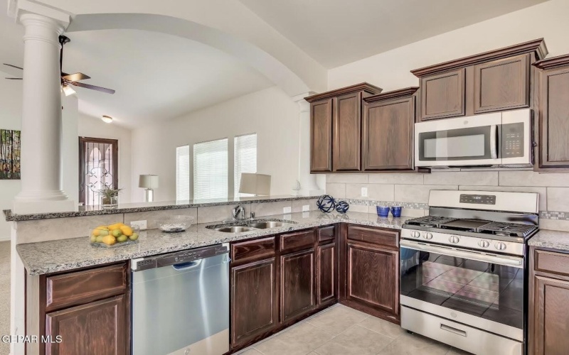 13829 Paseo Central Avenue, Horizon City, TX 79928, 3 Bedrooms Bedrooms, ,2 BathroomsBathrooms,Residential,For Sale,13829 Paseo Central Avenue,0,929473