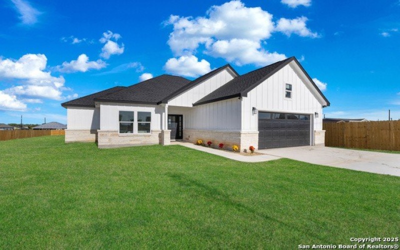 17114 laguna seca, Atascosa, TX 78002, 3 Bedrooms Bedrooms, ,2 BathroomsBathrooms,Residential,For Sale,17114 laguna seca,0,1897194