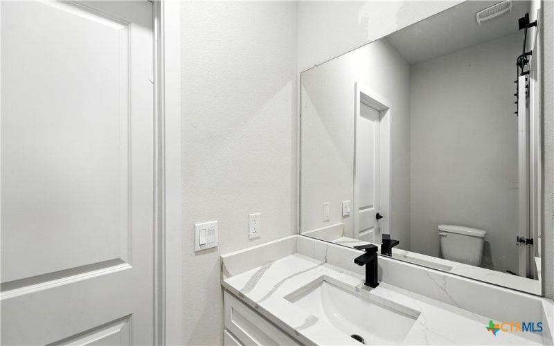 265 School Avenue, New Braunfels, TX 78130, 2 Habitaciones Habitaciones , ,2 BañosBaños,Residential,En Venta,265 School Avenue,0,591371