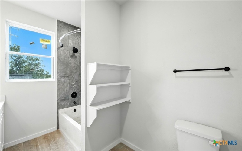 265 School Avenue, New Braunfels, TX 78130, 2 Habitaciones Habitaciones , ,2 BañosBaños,Residential,En Venta,265 School Avenue,0,591371