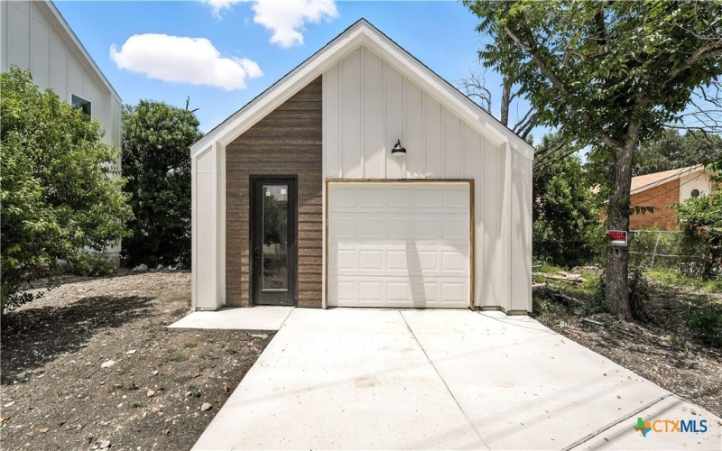 265 School Avenue, New Braunfels, TX 78130, 2 Habitaciones Habitaciones , ,2 BañosBaños,Residential,En Venta,265 School Avenue,0,591371