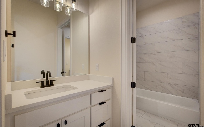 543 Private Road 6305, Mineola, TX 75773, 4 Habitaciones Habitaciones , ,3 BañosBaños,Residential,En Venta,543 Private Road 6305,0,25013201