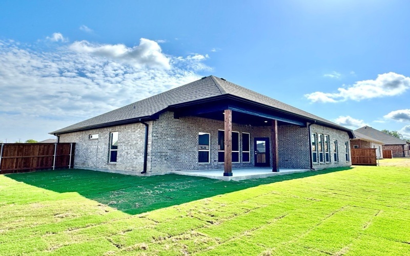 727 Cobblestone Cir, Mabank, TX 75147, 4 Bedrooms Bedrooms, ,2 BathroomsBathrooms,Residential,For Sale,727 Cobblestone Cir,0,109446