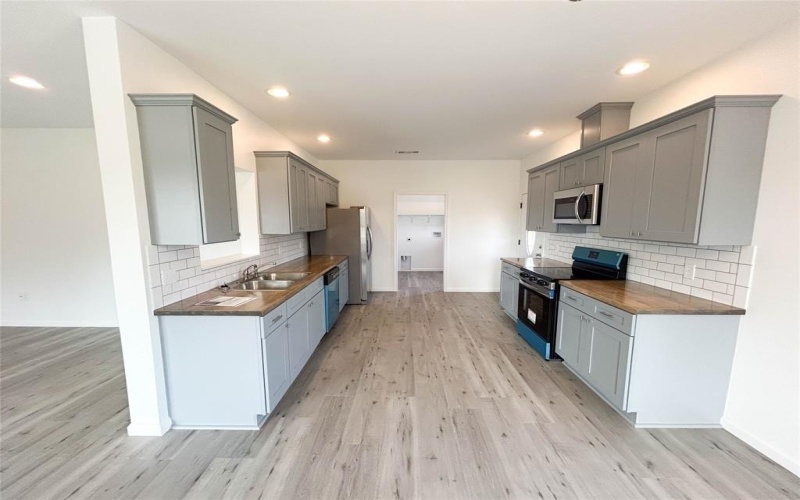 6891 SW County Road 0021, Corsicana, TX 75110, 3 Bedrooms Bedrooms, ,2 BathroomsBathrooms,Residential,For Sale,6891 SW County Road 0021,0,21031371