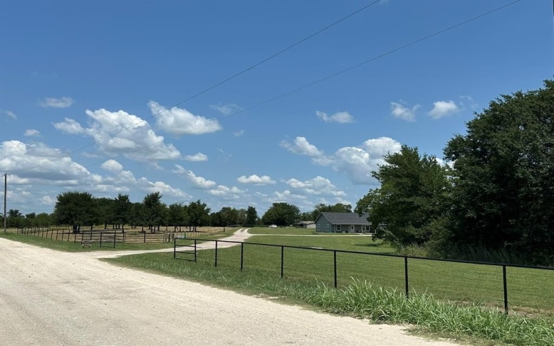 6891 SW County Road 0021, Corsicana, TX 75110, 3 Bedrooms Bedrooms, ,2 BathroomsBathrooms,Residential,For Sale,6891 SW County Road 0021,0,21031371