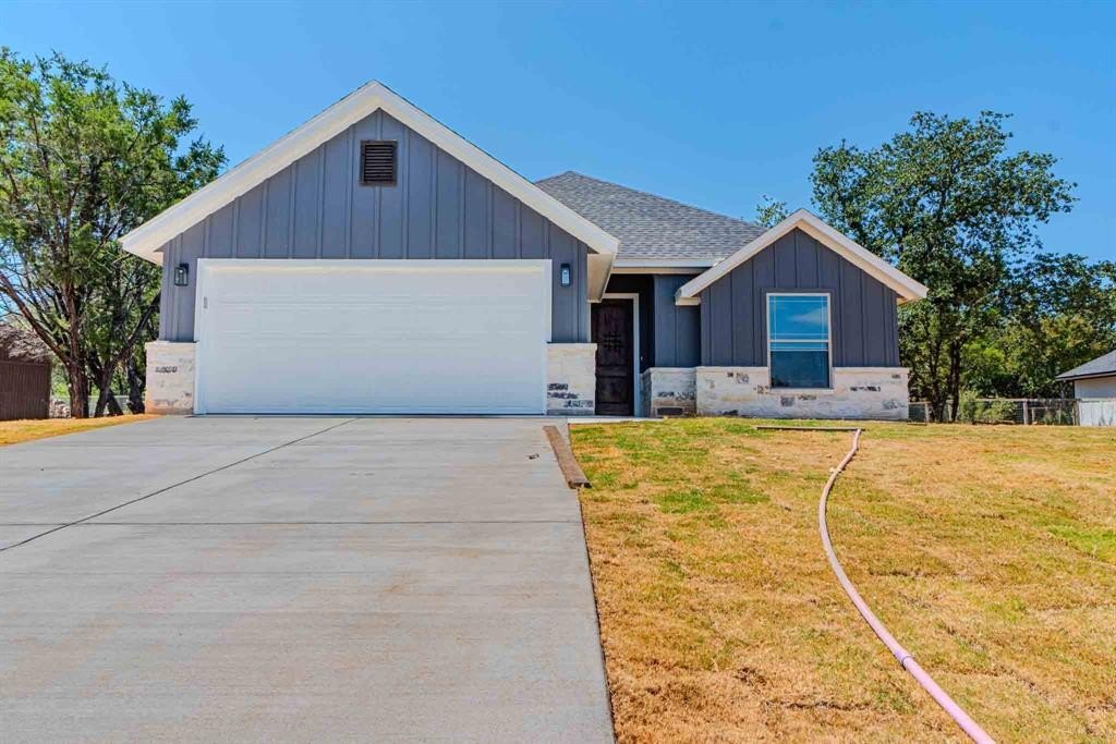 5806 N Lakeside Hills Court, Granbury, TX 76048, 3 Habitaciones Habitaciones , ,2 BañosBaños,Residential,En Venta,5806 N Lakeside Hills Court,0,21037706