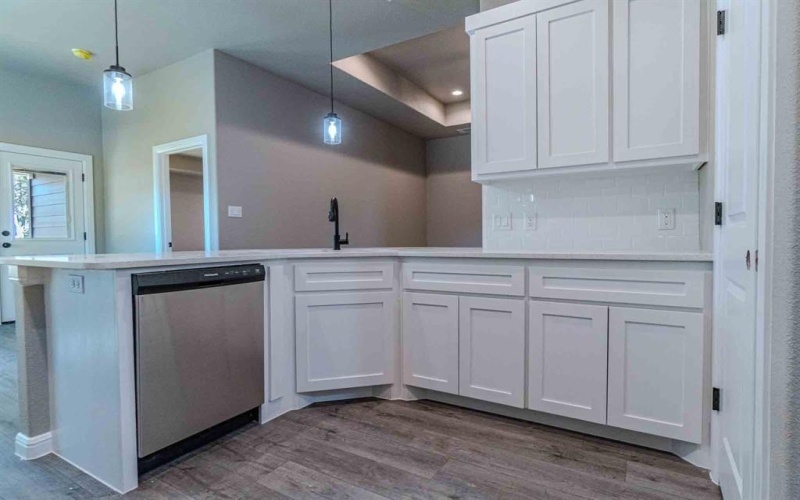 5806 N Lakeside Hills Court, Granbury, TX 76048, 3 Habitaciones Habitaciones , ,2 BañosBaños,Residential,En Venta,5806 N Lakeside Hills Court,0,21037706