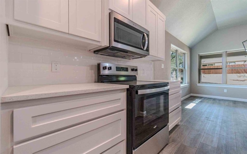 5806 N Lakeside Hills Court, Granbury, TX 76048, 3 Habitaciones Habitaciones , ,2 BañosBaños,Residential,En Venta,5806 N Lakeside Hills Court,0,21037706