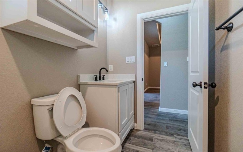 5806 N Lakeside Hills Court, Granbury, TX 76048, 3 Habitaciones Habitaciones , ,2 BañosBaños,Residential,En Venta,5806 N Lakeside Hills Court,0,21037706