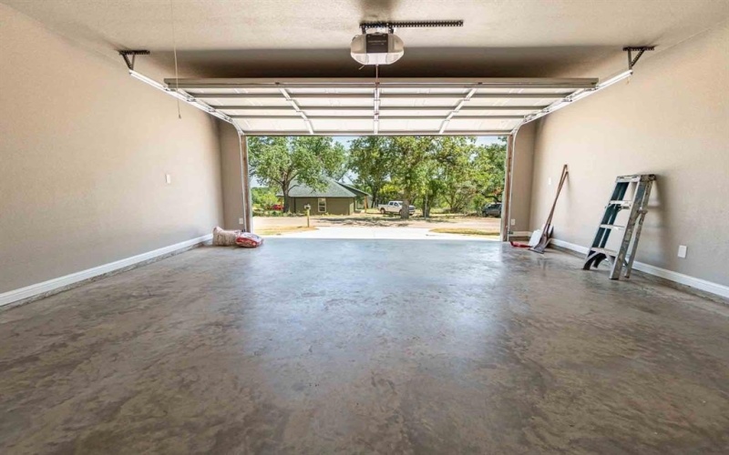 5806 N Lakeside Hills Court, Granbury, TX 76048, 3 Habitaciones Habitaciones , ,2 BañosBaños,Residential,En Venta,5806 N Lakeside Hills Court,0,21037706