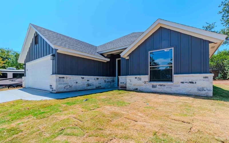 5806 N Lakeside Hills Court, Granbury, TX 76048, 3 Habitaciones Habitaciones , ,2 BañosBaños,Residential,En Venta,5806 N Lakeside Hills Court,0,21037706