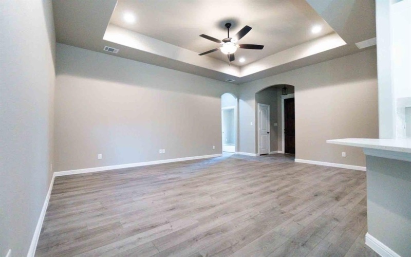 5806 N Lakeside Hills Court, Granbury, TX 76048, 3 Habitaciones Habitaciones , ,2 BañosBaños,Residential,En Venta,5806 N Lakeside Hills Court,0,21037706