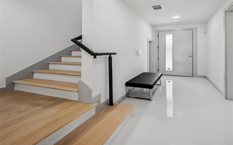 1880 Beaumont Street, Dallas, TX 75215, 4 Habitaciones Habitaciones , ,5 BañosBaños,Residential,En Venta,1880 Beaumont Street,0,21043858