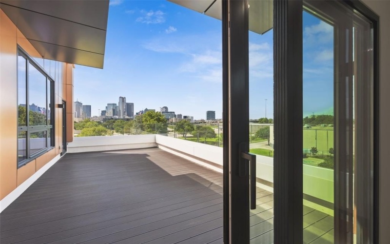 1880 Beaumont Street, Dallas, TX 75215, 4 Habitaciones Habitaciones , ,5 BañosBaños,Residential,En Venta,1880 Beaumont Street,0,21043858