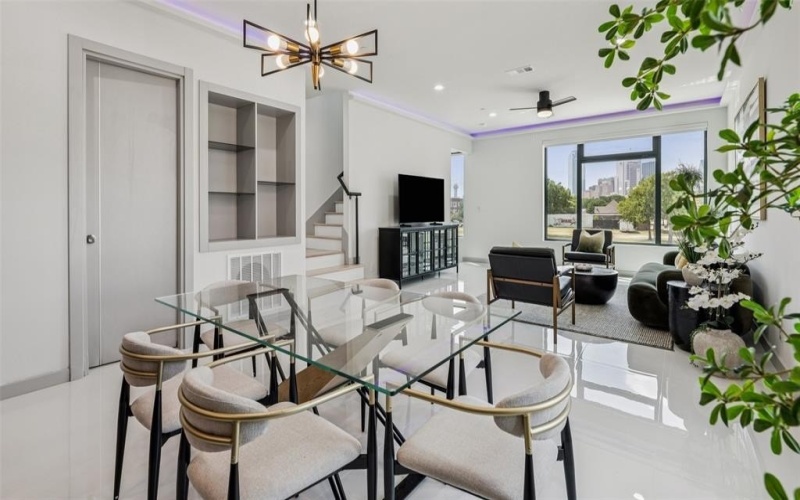 1880 Beaumont Street, Dallas, TX 75215, 4 Habitaciones Habitaciones , ,5 BañosBaños,Residential,En Venta,1880 Beaumont Street,0,21043858