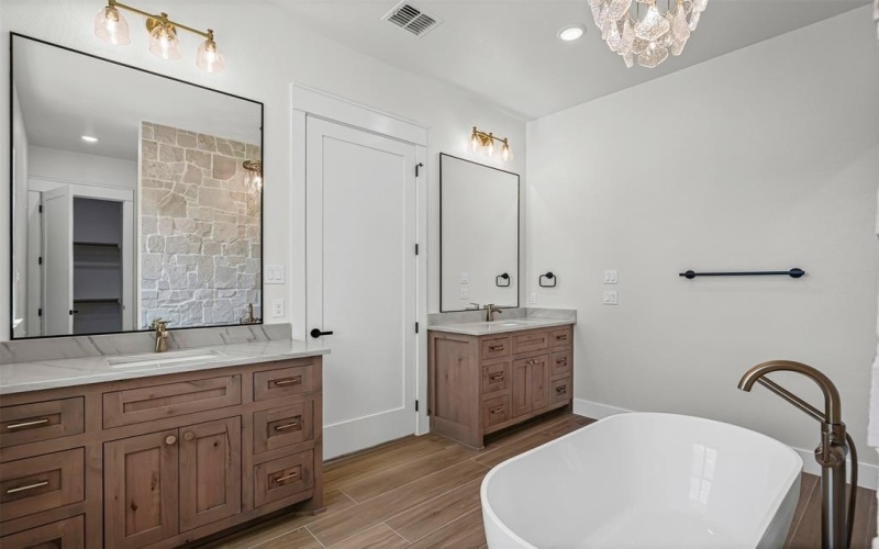 165 Fan Mill Trail, Weatherford, TX 76085, 3 Bedrooms Bedrooms, ,3 BathroomsBathrooms,Residential,For Sale,165 Fan Mill Trail,0,21047345