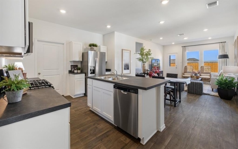 2838 Whispering Pines Way, Arlington, TX 76015, 3 Habitaciones Habitaciones , ,2 BañosBaños,Residential,En Venta,2838 Whispering Pines Way,0,21047523