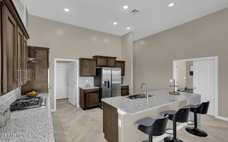 3849 Bubble Place, El Paso, TX 79938, 5 Bedrooms Bedrooms, ,3 BathroomsBathrooms,Residential,For Sale,3849 Bubble Place,917286