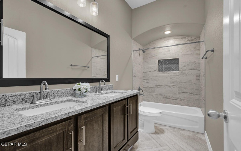 3849 Bubble Place, El Paso, TX 79938, 5 Bedrooms Bedrooms, ,3 BathroomsBathrooms,Residential,For Sale,3849 Bubble Place,917286