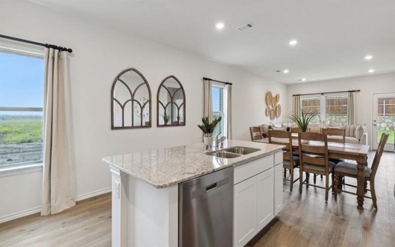 2830 Whispering Pines Way, Arlington, TX 76015, 4 Bedrooms Bedrooms, ,2 BathroomsBathrooms,Residential,For Sale,2830 Whispering Pines Way,0,21047539