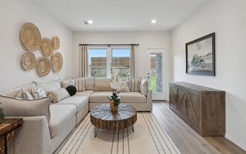 2830 Whispering Pines Way, Arlington, TX 76015, 4 Bedrooms Bedrooms, ,2 BathroomsBathrooms,Residential,For Sale,2830 Whispering Pines Way,0,21047539