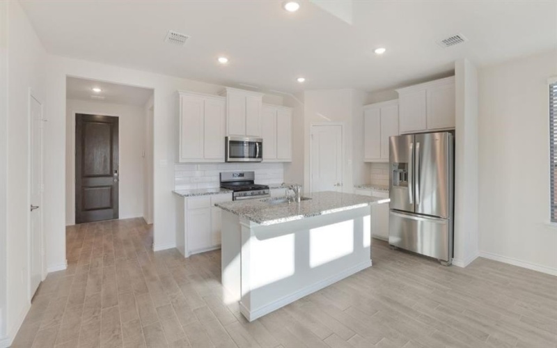 2808 Bluebird Court, Arlington, TX 76015, 4 Habitaciones Habitaciones , ,3 BañosBaños,Residential,En Venta,2808 Bluebird Court,0,21047544