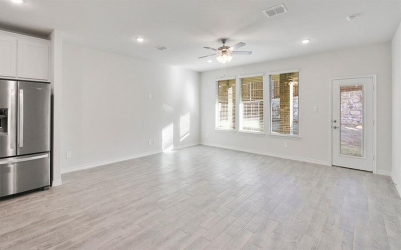 2816 Bluebird Court, Arlington, TX 76015, 4 Habitaciones Habitaciones , ,3 BañosBaños,Residential,En Venta,2816 Bluebird Court,0,21047559
