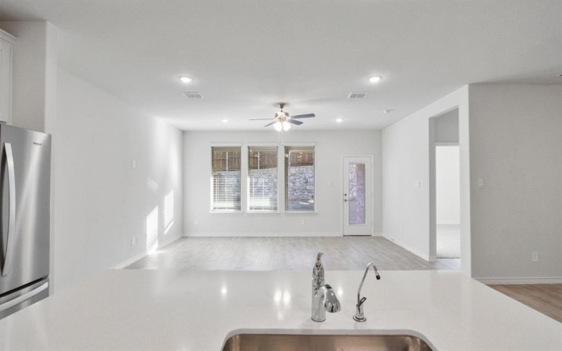 2816 Bluebird Court, Arlington, TX 76015, 4 Habitaciones Habitaciones , ,3 BañosBaños,Residential,En Venta,2816 Bluebird Court,0,21047559