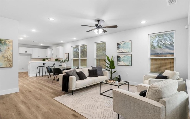 2500 Lowery Street, Dallas, TX 75215, 3 Habitaciones Habitaciones , ,2 BañosBaños,Residential,En Venta,2500 Lowery Street,0,21047583