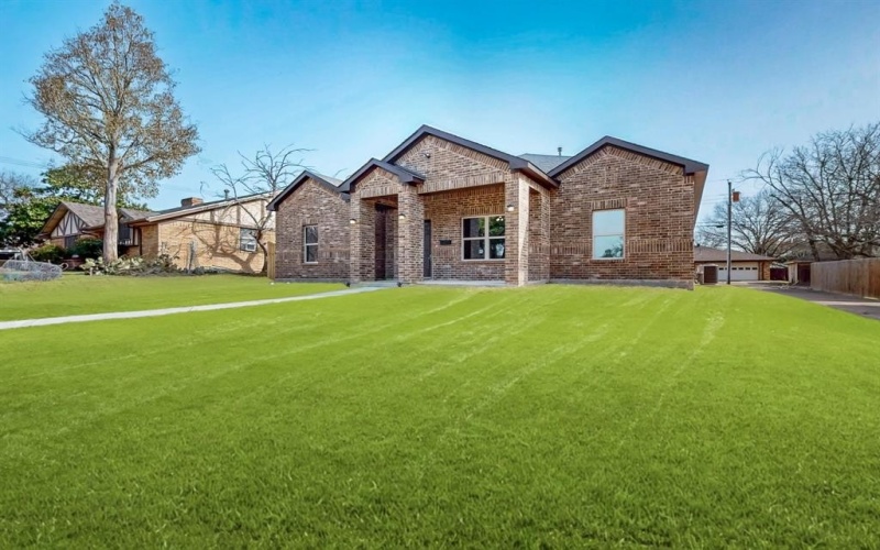 706 Poinsettia Drive, Lancaster, TX 75146, 4 Habitaciones Habitaciones , ,2 BañosBaños,Residential,En Venta,706 Poinsettia Drive,0,21047603