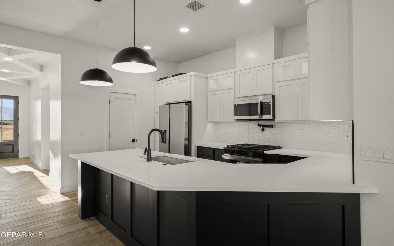 15144 Destination Avenue, El Paso, TX 79938, 3 Bedrooms Bedrooms, ,2 BathroomsBathrooms,Residential,For Sale,15144 Destination Avenue,918559