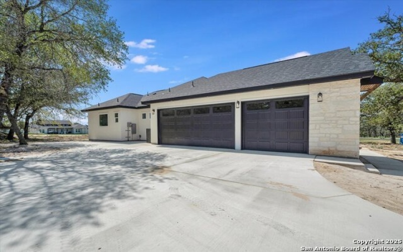 209 Bobby Lynn, Adkins, TX 78101, 4 Bedrooms Bedrooms, ,3 BathroomsBathrooms,Residential,For Sale,209 Bobby Lynn,0,1897255