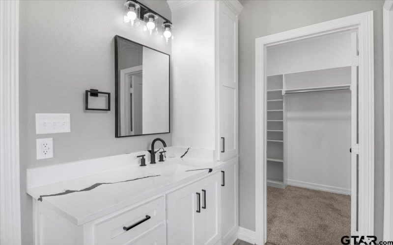 12260 Hackberry Hollow Dr, Tyler, TX 75706, 4 Bedrooms Bedrooms, ,2 BathroomsBathrooms,Residential,For Sale,12260 Hackberry Hollow Dr,0,25013266