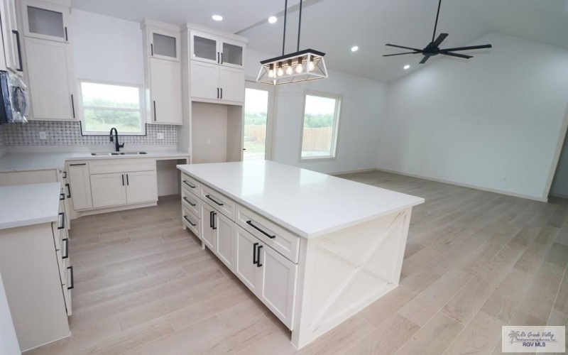 9848 HEIGHTS NORTH, HARLINGEN, TX 78552, 4 Habitaciones Habitaciones , ,3 BañosBaños,Residential,En Venta,9848 HEIGHTS NORTH,0,29768159