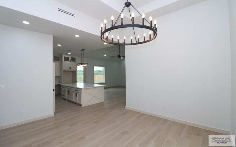 9848 HEIGHTS NORTH, HARLINGEN, TX 78552, 4 Habitaciones Habitaciones , ,3 BañosBaños,Residential,En Venta,9848 HEIGHTS NORTH,0,29768159