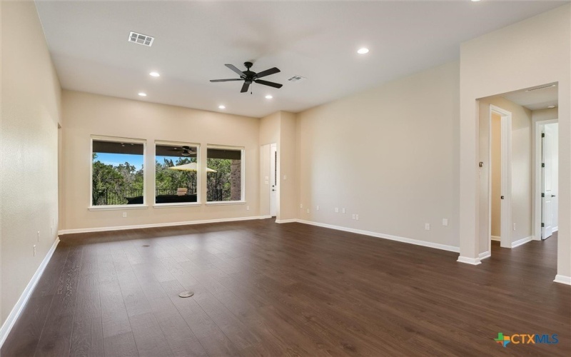 108 Trans Pecos Court, Georgetown, TX 78628, 4 Habitaciones Habitaciones , ,3 BañosBaños,Residential,En Venta,108 Trans Pecos Court,0,591219