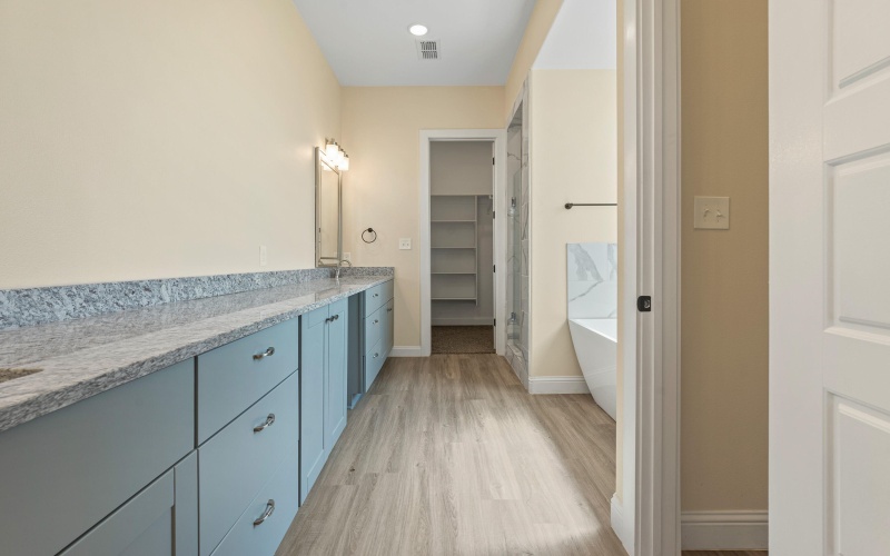 48 Wilshire Boulevard, Lubbock, TX 79416, 4 Habitaciones Habitaciones , ,2 BañosBaños,Residential,En Venta,48 Wilshire Boulevard,0,202559872