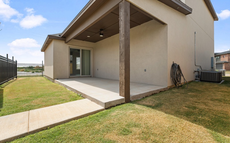 48 Wilshire Boulevard, Lubbock, TX 79416, 4 Habitaciones Habitaciones , ,2 BañosBaños,Residential,En Venta,48 Wilshire Boulevard,0,202559872