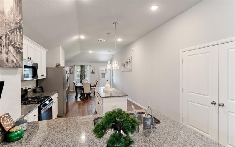 1101 La Esperanza Drive, Mesquite, TX 75149, 3 Bedrooms Bedrooms, ,2 BathroomsBathrooms,Residential,For Sale,1101 La Esperanza Drive,0,20998789