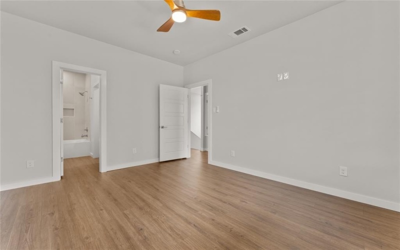 3516 S 4th Street, Waco, TX 76706, 4 Bedrooms Bedrooms, ,5 BathroomsBathrooms,Residential,For Sale,3516 S 4th Street,0,21020966