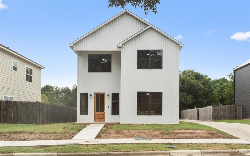 3516 S 4th Street, Waco, TX 76706, 4 Bedrooms Bedrooms, ,5 BathroomsBathrooms,Residential,For Sale,3516 S 4th Street,0,21020966