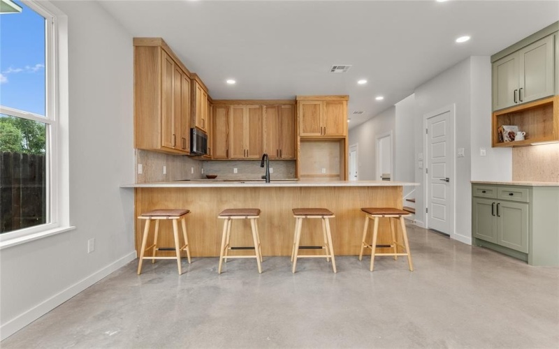 3516 S 4th Street, Waco, TX 76706, 4 Bedrooms Bedrooms, ,5 BathroomsBathrooms,Residential,For Sale,3516 S 4th Street,0,21020966