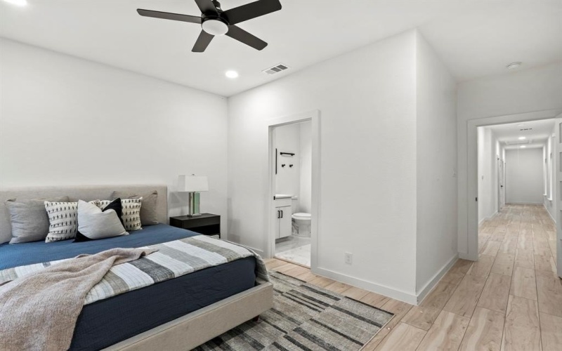 2232 Hooper Street, Dallas, TX 75215, 3 Bedrooms Bedrooms, ,2 BathroomsBathrooms,Residential,For Sale,2232 Hooper Street,0,21047878