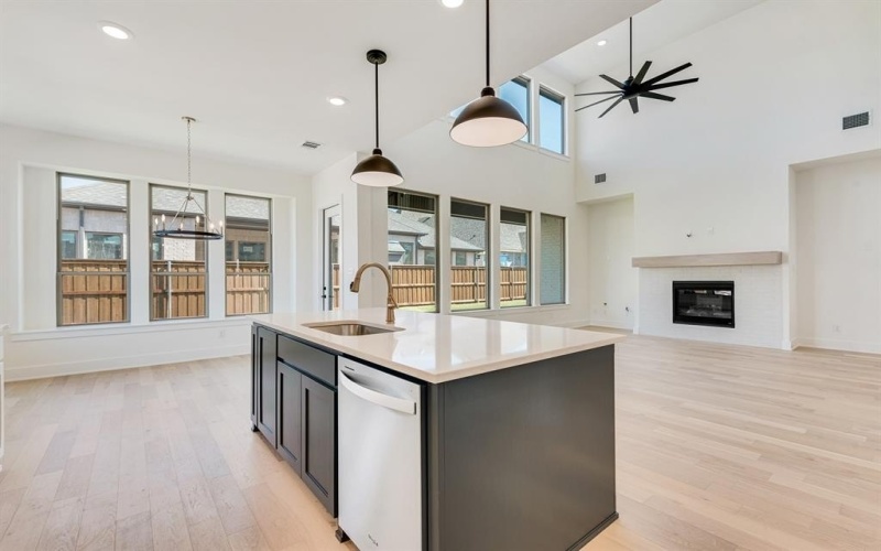 834 Shady Oaks Drive, Rockwall, TX 75087, 4 Bedrooms Bedrooms, ,3 BathroomsBathrooms,Residential,For Sale,834 Shady Oaks Drive,0,21048030