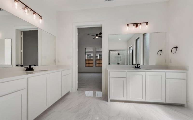 834 Shady Oaks Drive, Rockwall, TX 75087, 4 Bedrooms Bedrooms, ,3 BathroomsBathrooms,Residential,For Sale,834 Shady Oaks Drive,0,21048030