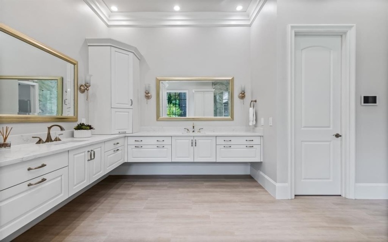 3808 Beechwood Lane, Dallas, TX 75220, 4 Bedrooms Bedrooms, ,5 BathroomsBathrooms,Residential,For Sale,3808 Beechwood Lane,0,21048179