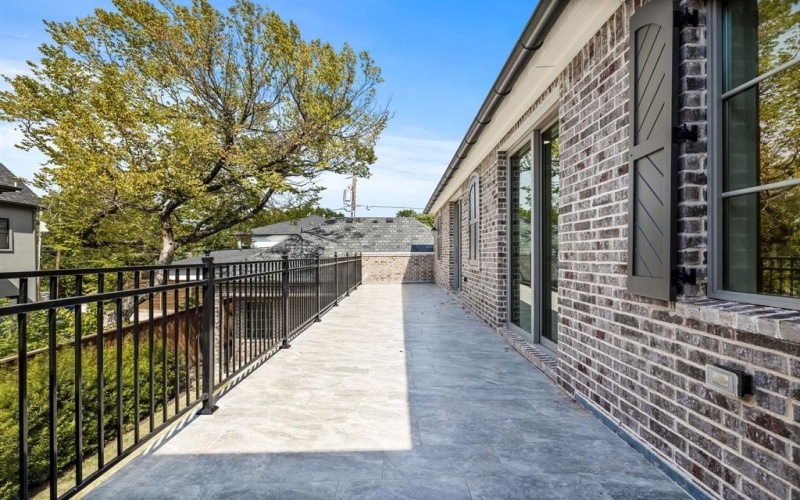 3808 Beechwood Lane, Dallas, TX 75220, 4 Bedrooms Bedrooms, ,5 BathroomsBathrooms,Residential,For Sale,3808 Beechwood Lane,0,21048179