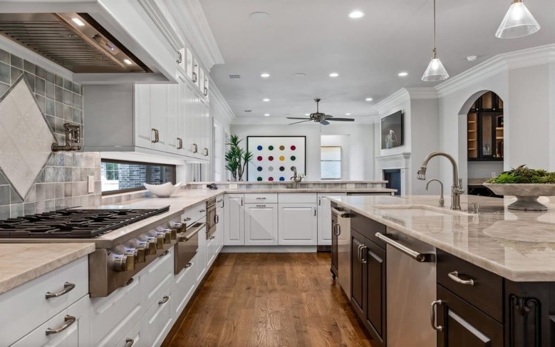 3808 Beechwood Lane, Dallas, TX 75220, 4 Bedrooms Bedrooms, ,5 BathroomsBathrooms,Residential,For Sale,3808 Beechwood Lane,0,21048179