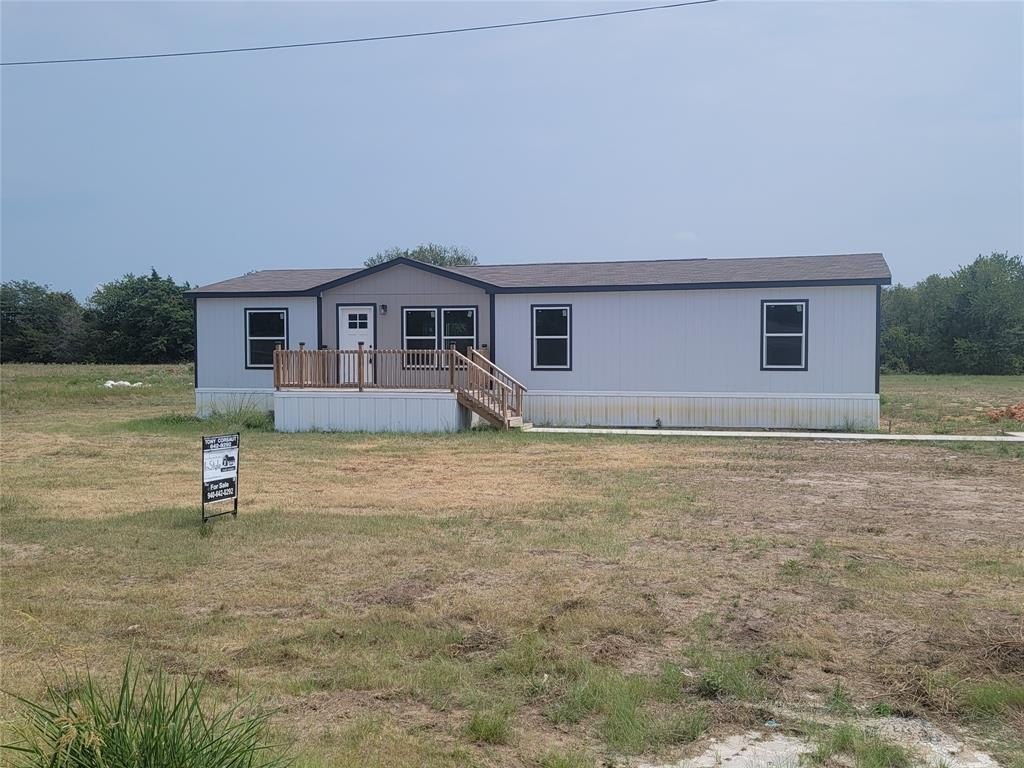 355 Largo Street, Bonham, TX 75418, 4 Habitaciones Habitaciones , ,2 BañosBaños,Residential,En Venta,355 Largo Street,0,21048288